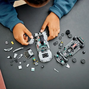Конструктор LEGO Speed Champions 76909 Mercedes-AMG F1 W12 E Performance и Mercedes-AMG ONE