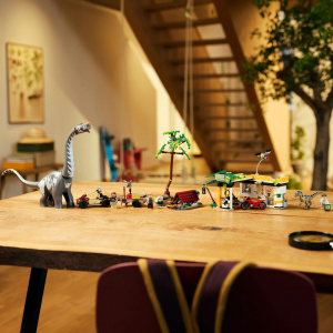 Конструктор LEGO Jurassic World 76973 Погоня титанозавра и карнотавра