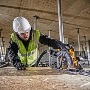Аккумуляторная дисковая пила DeWALT DCS579NT, без АКБ и ЗУ, в кейсе