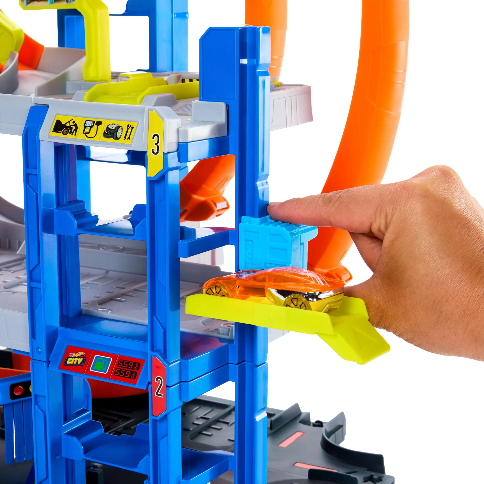 Игрушечный трек Hot Wheels City Mega Garage Gigaloop JBM74 с автомойкой и вертолетом