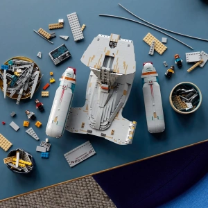 Конструктор LEGO ICONS 10356 Звёздный путь: U.S.S. Энтерпрайз NCC-1701-D