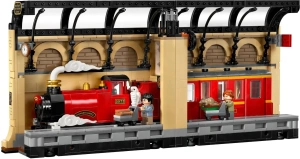 Конструктор LEGO Harry Potter 76450 Книжный уголок: Путешествие по Хогвартсу