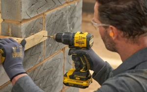 Ударная дрель-шуруповерт Stanley SFMCD716B