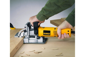 Ламельный фрезер DeWALT DW682K