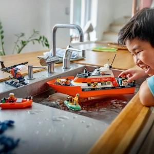Конструктор LEGO City 60504 Спасательная лодка и вертолёт береговой охраны