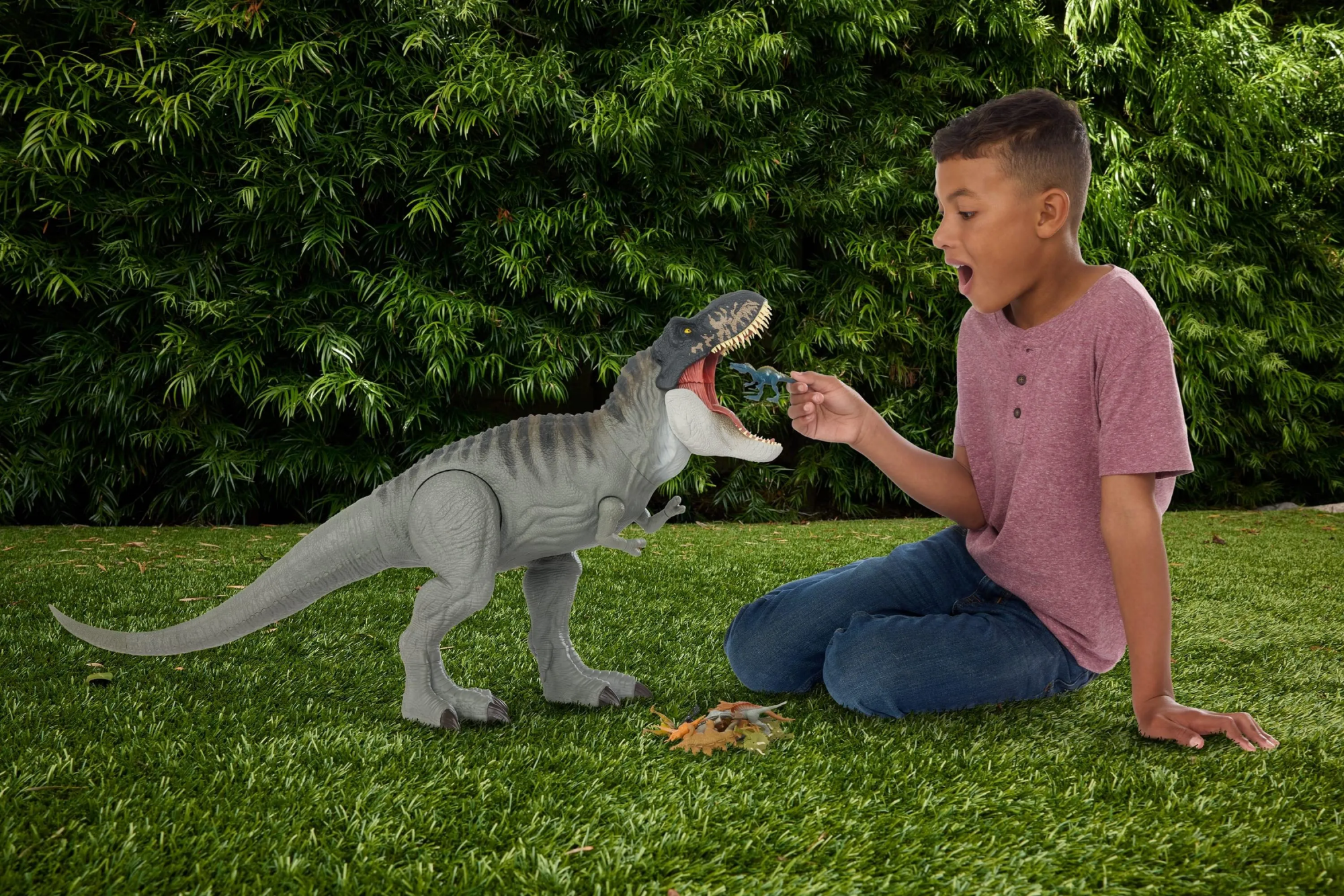 Динозавр Mattel Jurassic World Rebirth колоссальный тираннозавр JBG52