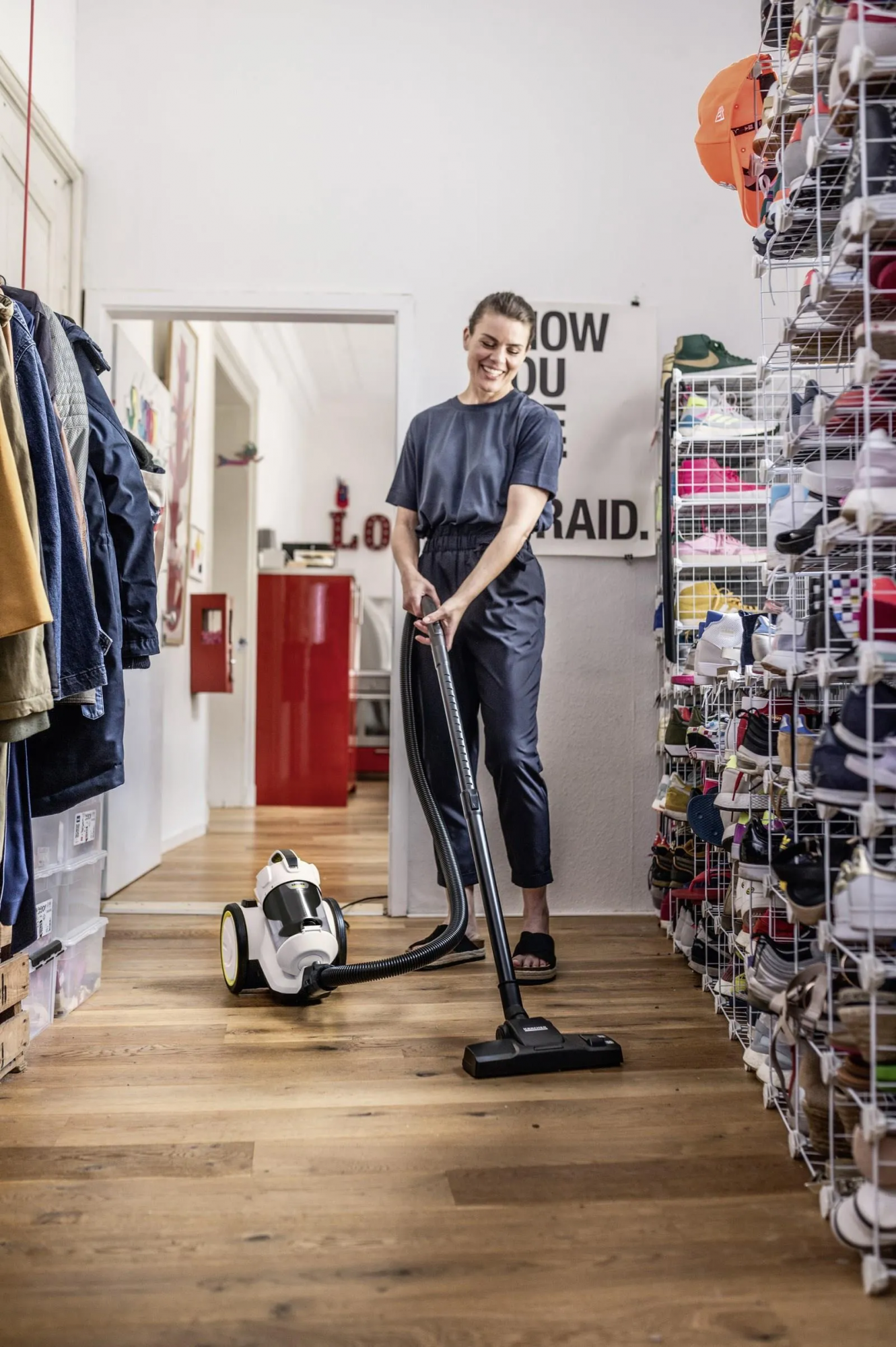 Безмешковый пылесос Karcher VC 3 Plus (1.198-060.0)