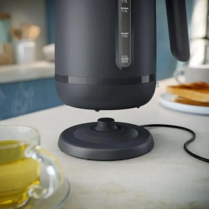 Электрический чайник Philips Series 1000 HD9314/90 черный