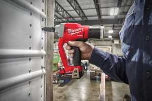Аккумуляторный кромочный фрезер Milwaukee M18 ONEFPRT-0X 18 В, без АКБ и ЗУ