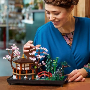 LEGO ICONS 10315 Умиротворённый сад