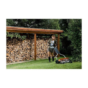 Газонокосилка FISKARS 113880 Momentum