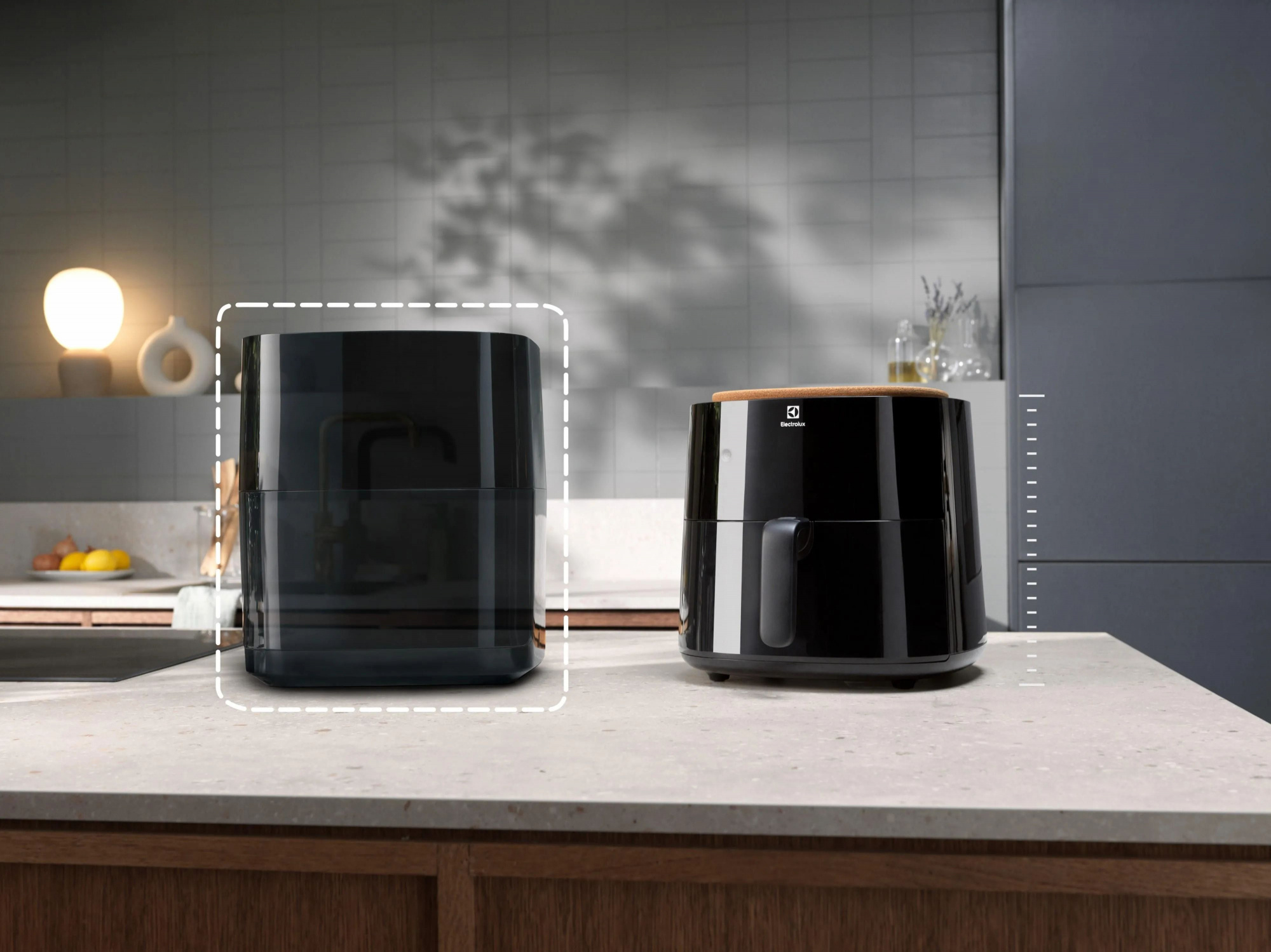 Аэрофритюрница Electrolux AirFryer 700 EAF7B