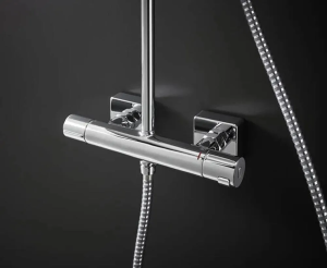 Душевая система Hansgrohe Vernis Shape 230 1jet с термостатом хром 26097000