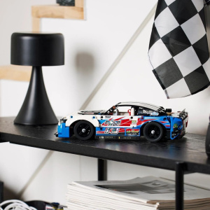 Конструктор LEGO Technic 42153 Новый Chevrolet Camaro ZL1 из серии NASCAR