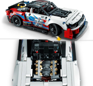 Конструктор LEGO Technic 42153 Новый Chevrolet Camaro ZL1 из серии NASCAR