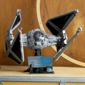 Конструктор LEGO Звездные войны TIE Interceptor 75382