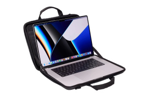 Сумка 16.0 Thule Gauntlet 4 MacBook Pro Attache Black TGAE2357BLK / 3204936