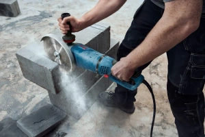 Угловая шлифмашина Bosch GWS 27-230 JR Professional 06018C7320