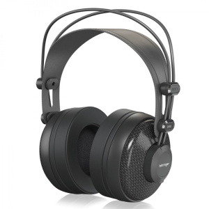Студийные наушники Behringer BH60