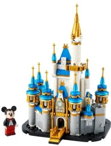 Конструктор LEGO Disney Сувенирный Замок Disney в миниатюре 40478