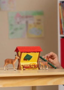 Фигурки Schleich Farm World - Кормление лесных животных - кормушка для оленей- Шляйх Ферма 42658