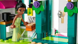Конструктор LEGO Disney Princess 43246 Приключения на рынке