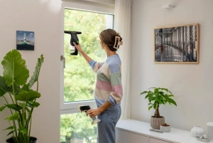 Стеклоочиститель Karcher WV 1 Compact Extra+ Black 1.633-720.0