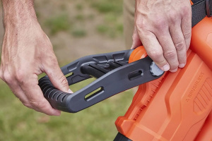 Аккумуляторный садовый пылесос-воздуходувка BLACK+DECKER BCBLV3625L1-QW с ЗУ