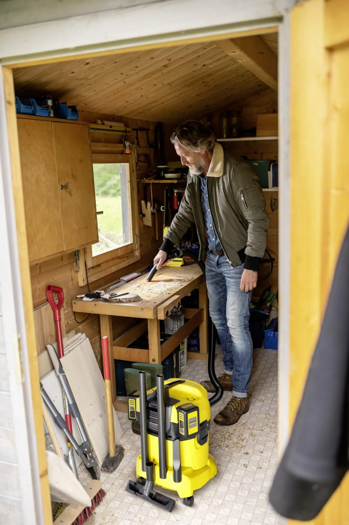 Пылесос Karcher WD 4-18 с двумя батареями 1.628-601.0