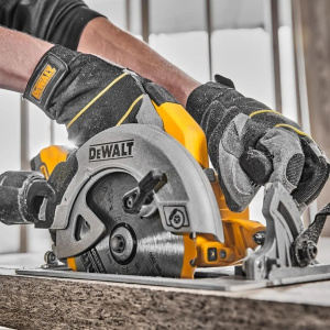 Аккумуляторная дисковая пила DeWALT DCS570H2T, с АКБ и ЗУ