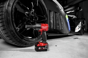 Аккумуляторный ударный гайковёрт Milwaukee M18 FMTIW2P12-0X 18 В, без АКБ и ЗУ