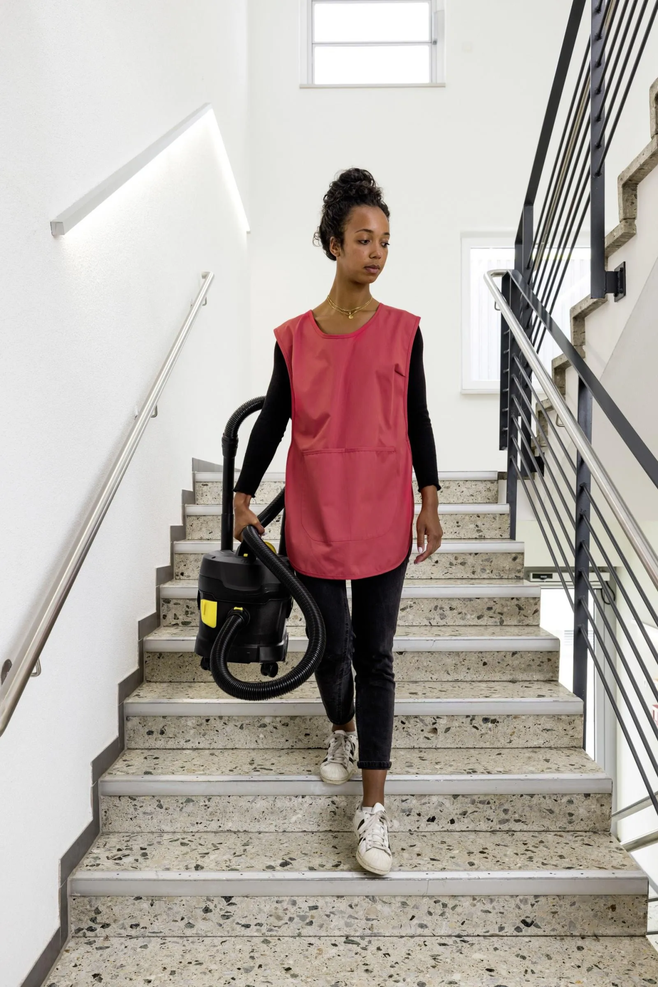 Профессиональный пылесос сухой уборки Karcher T 11/1 Classic Re!Plast Anniversary 1.527-214.0