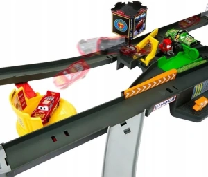 Игровой набор Mattel Disney Pixar Cars Rally Track "Гонка Поршневого Кубка" HPD81