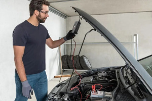 Зарядное устройство Bosch C70 CG-C220