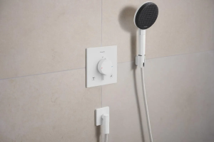 Подключение шланга Hansgrohe FixFit Fine E, белый матовый 28883700