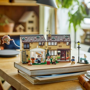 Конструктор LEGO Harry Potter 76451 Тисовая улица