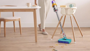 Моющий вертикальный пылесос Dyson V15 Detect Submarine