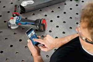 Аккумуляторная угловая шлифовальная машина Bosch GWX 18V-10 SC 06017B0400
