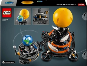 Конструктор LEGO Technic 42179 Планета Земля и Луна на орбите