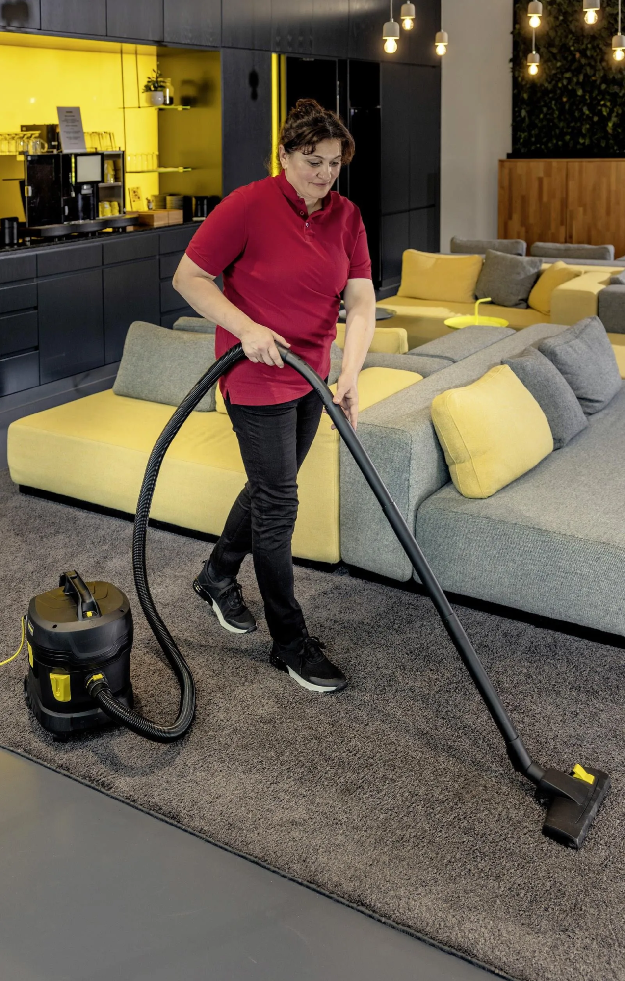 Пылесос KARCHER T 11/1 Classic Adv Re!Plast 1.527-213.0