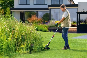 Аккумуляторный триммер Bosch UniversalGrassCut 18V-23-450 06008C1G01