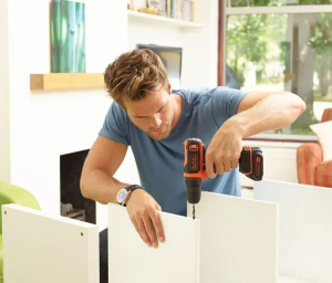 Аккумуляторная дрель-шуруповерт Black+Decker BDCDD186B-QW, с ЗУ