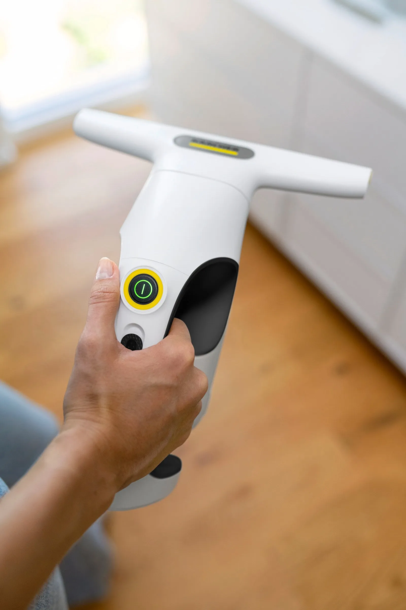 Стеклоочиститель Karcher WV 1 Compact Precision 1.633-689.0
