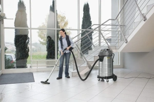 Профессиональный пылесос влажной и сухой уборки Karcher NT 90/2 Me Classic 1.667-700.0