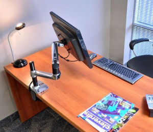 Ergotron LX Desk Mount LCD Arm, Tall Pole 45-295-026(металлик) настольный кронштейн