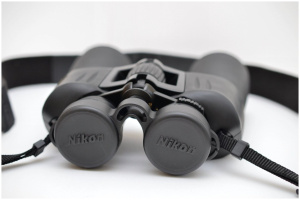 Бинокль Nikon Action EX 10x50 CF черный