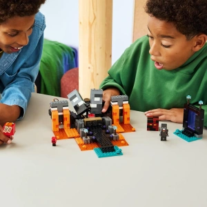 Конструктор LEGO Minecraft 21590 Битва с Уизером