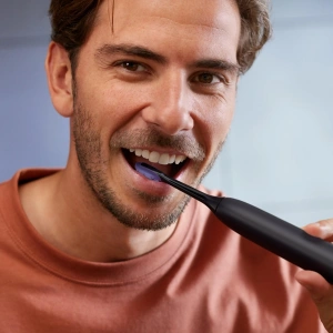 Электрическая щетка Philips Sonicare HX3792/11, черный