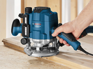 Фрезер Bosch GOF 1250 CE Professional 0601626000