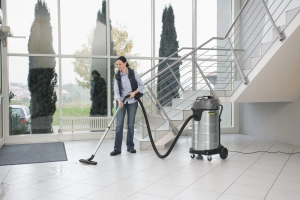 Профессиональный пылесос влажной и сухой уборки Karcher NT 90/2 Me Classic 1.667-700.0